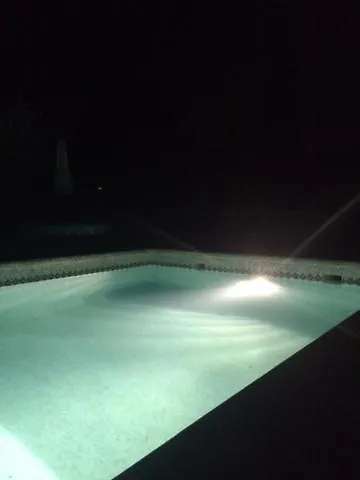 Guest house Independante Avec Terrasse Privee Et Piscine Nimes